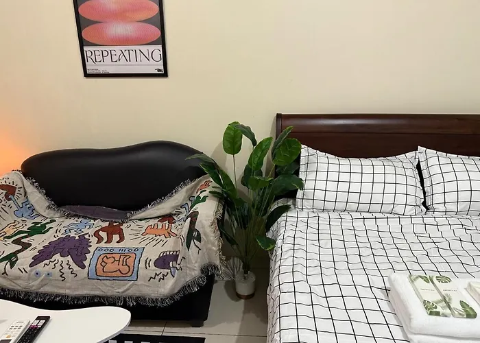 Pocco-breeze-moonlight Apartamento Manila